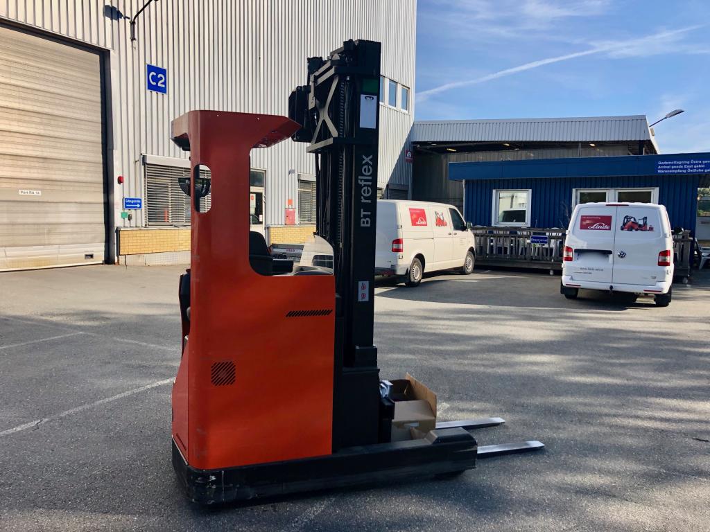 BT RRE140M - Toyota Skjutstativstruck BT RRE140M | Blinto auktioner
