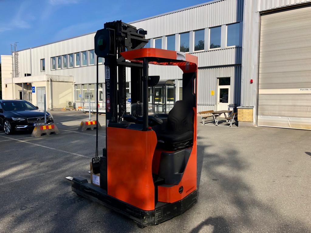 BT RRE140M - Toyota Skjutstativstruck BT RRE140M | Blinto auktioner