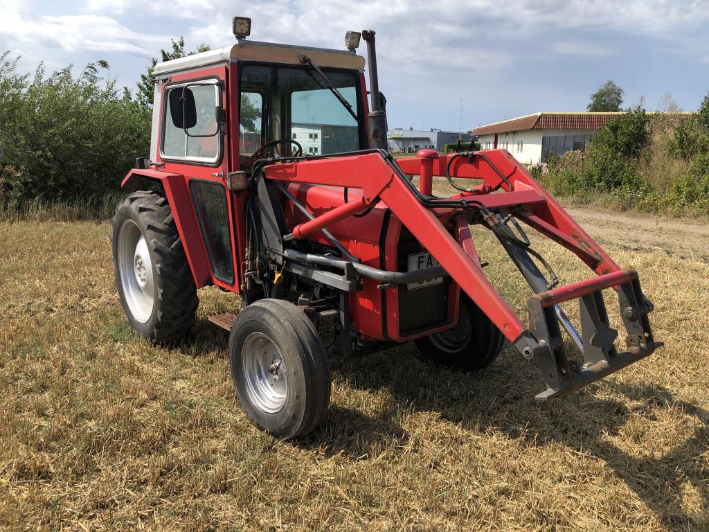 Massey Ferguson 550 - Juneporten