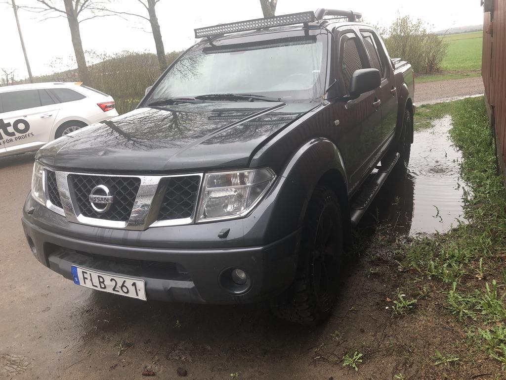 A-Traktor - Nissan Navara A-Traktor | Blinto