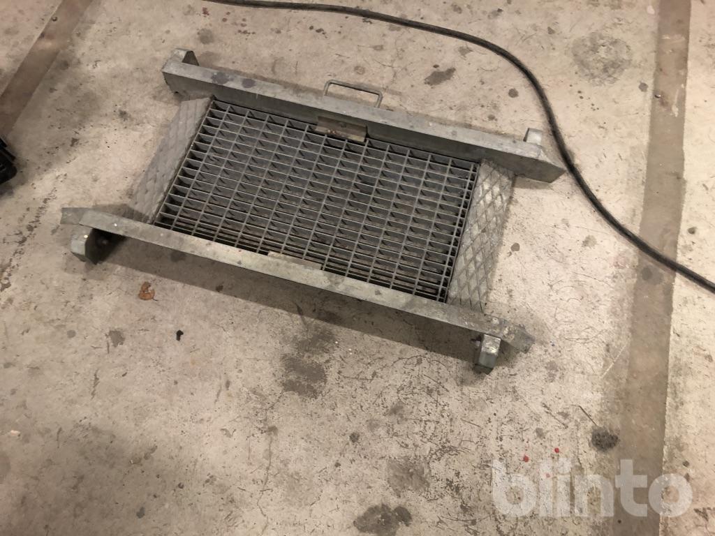 Rälsvagn för bil - Sidoförflyttnings Rälsbanor | Blinto auktioner