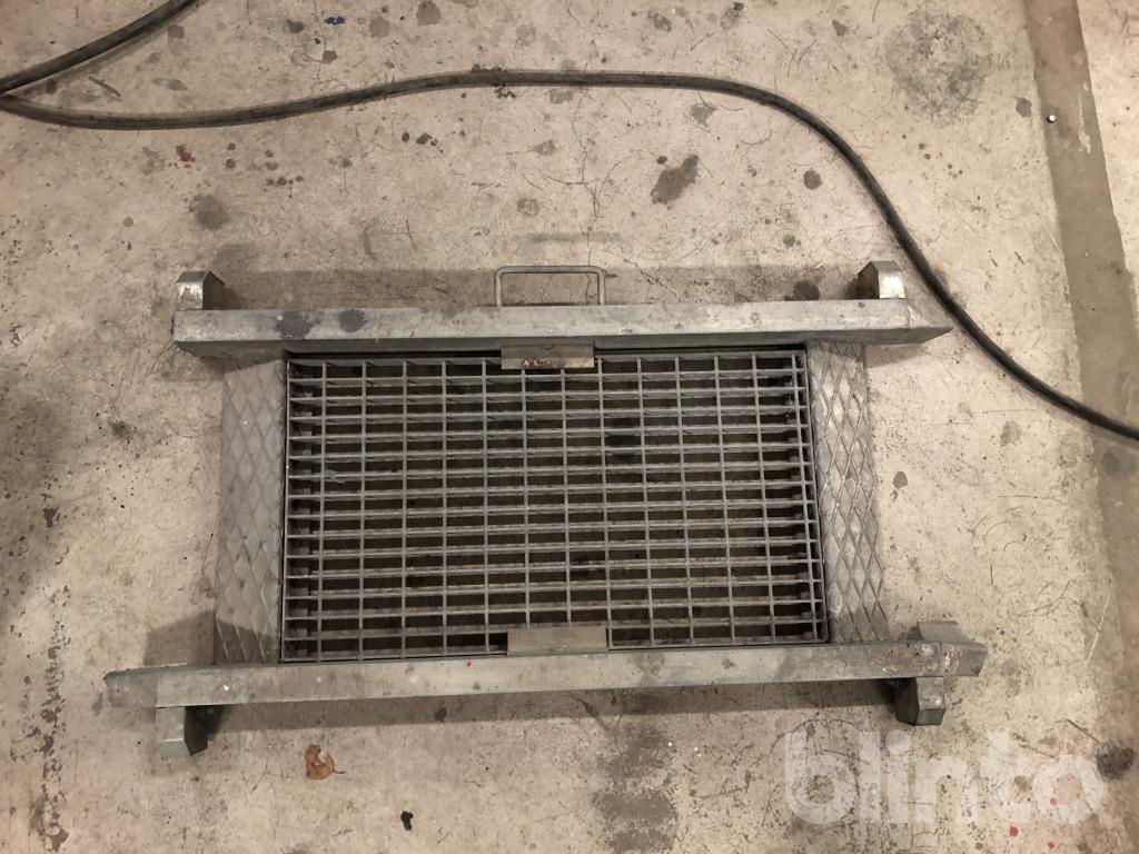 Rälsvagn för bil - Sidoförflyttnings Rälsbanor | Blinto auktioner