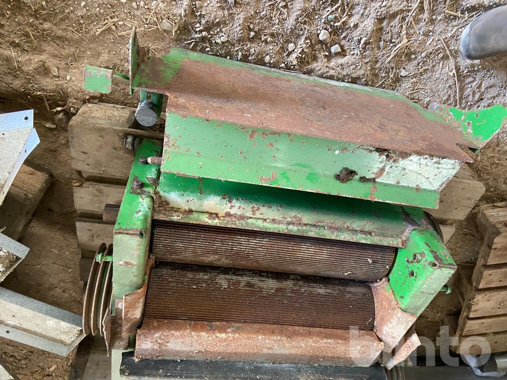 Corn Cracker John Deere Blinto