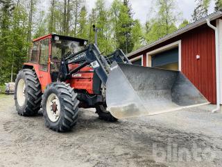 Traktor Valmet 705-4 med lastare
