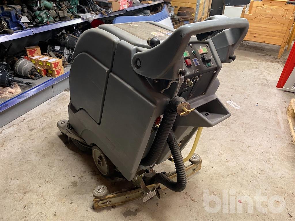 Automoteur de traitement KUHN STRONGER ST 4000 HD 602434 ROS 1/32 Automoteur de traitement KUHN STRONGER ST 4000 HD 602434 ROS 1/32