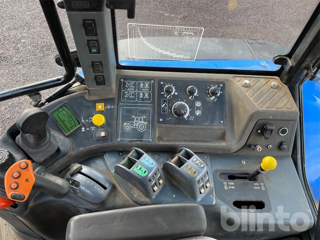 Traktor NEW Holland TM 190