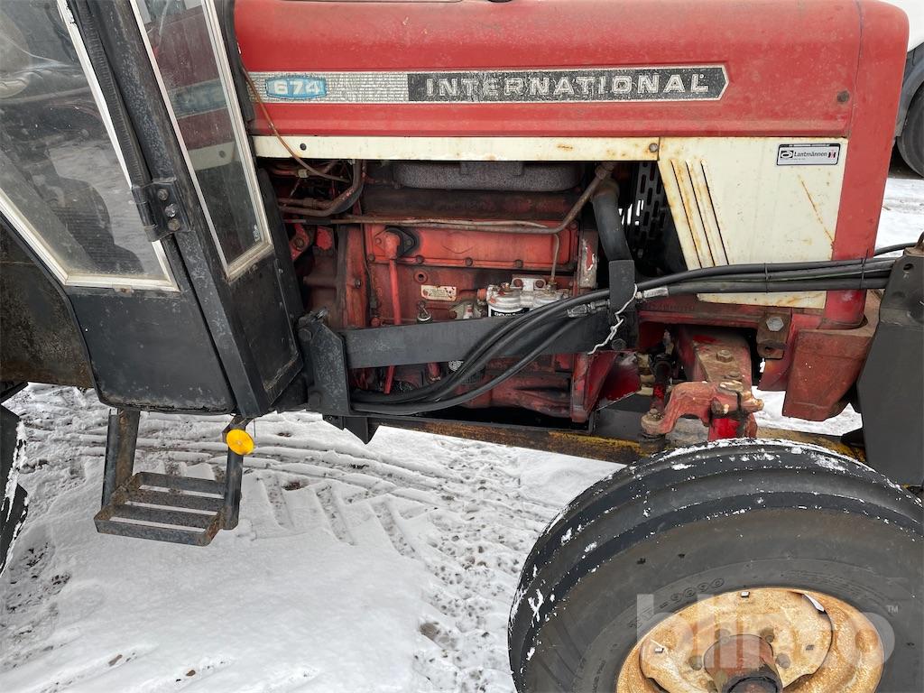 Traktor med snöblad IH 674
