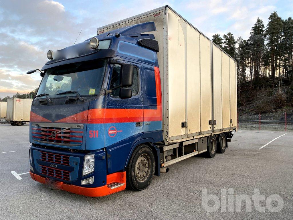Containerlastbil Volvo FH 6X2 med skåp / En ägare