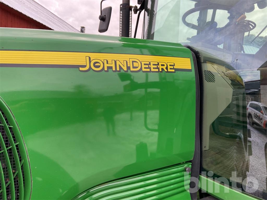 Traktor John Deere 6820