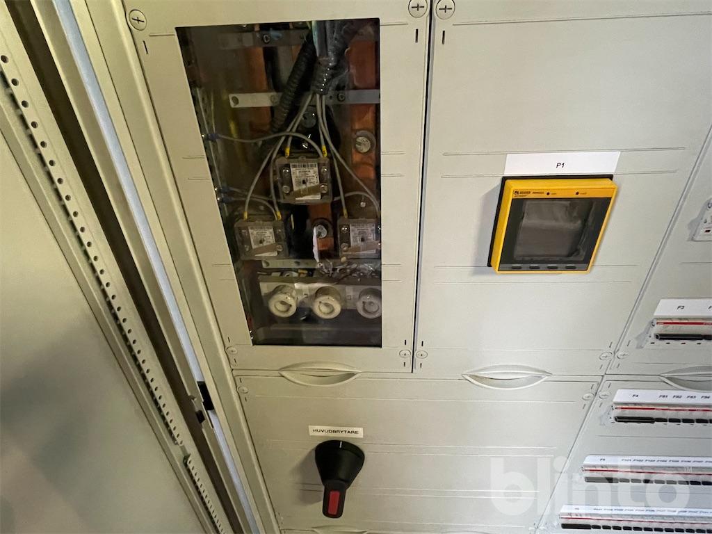 Elskåp med brytare - Abb TG412G | Blinto auktioner