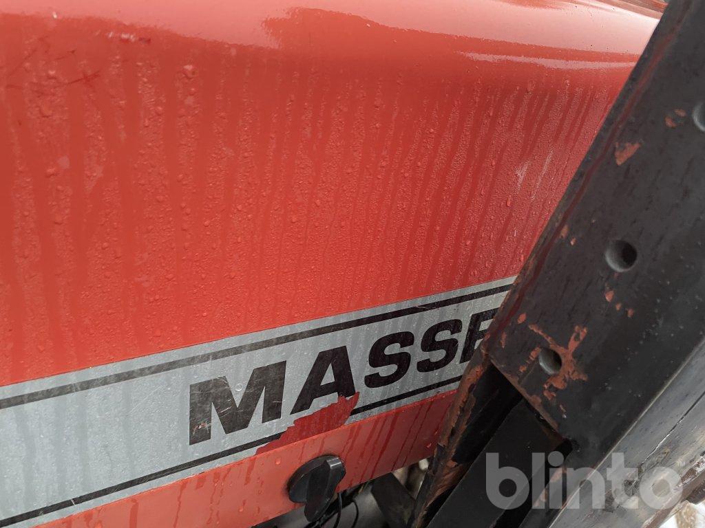 Traktor Massey Ferguson 698 4WD