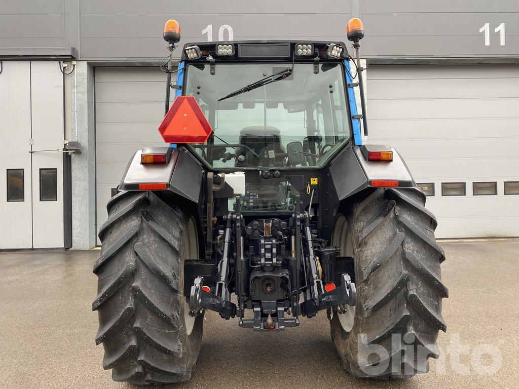 Traktor Valtra 6750