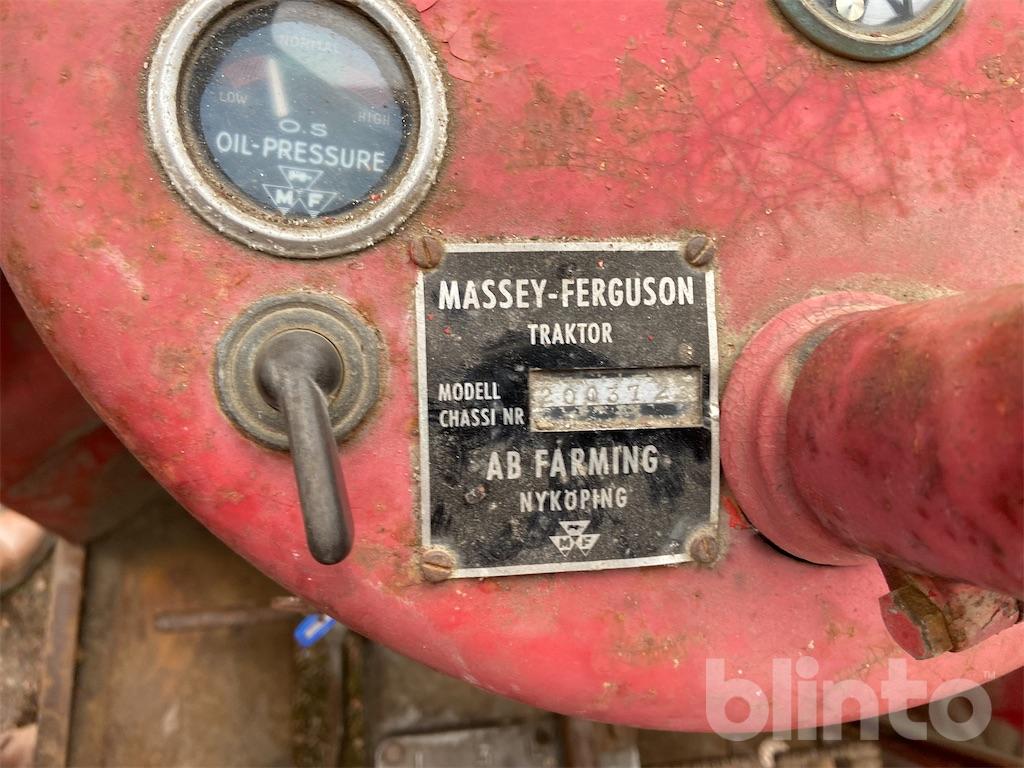 Veterantraktor Massey-Ferguson 25
