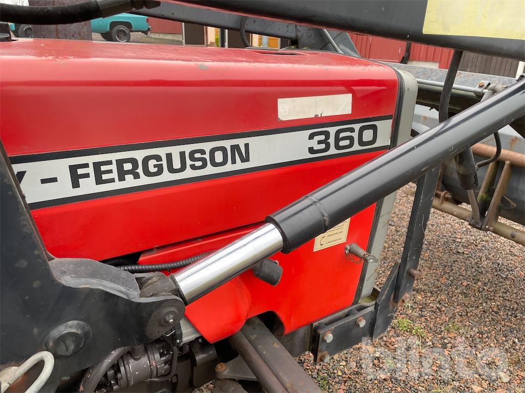 Traktor med lastare Massey Ferguson 360