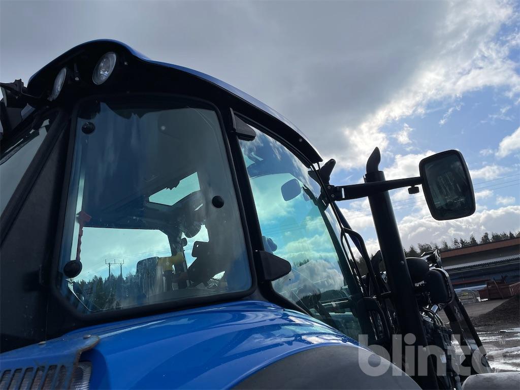 Traktor med lastare New Holland T5.115 4wd