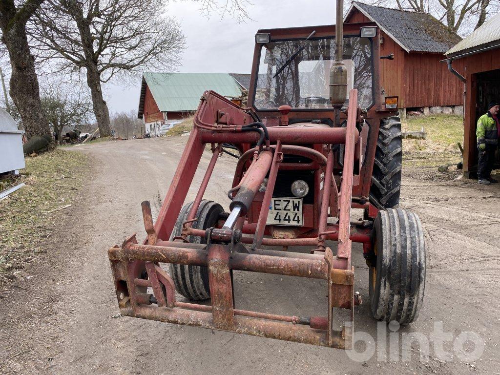 Traktor med lastare Volvo BM T430