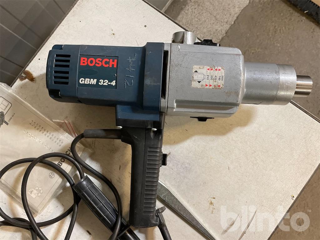 Magnetborrmaskin Bosch GBM 32-4 med stativ GMB 32
