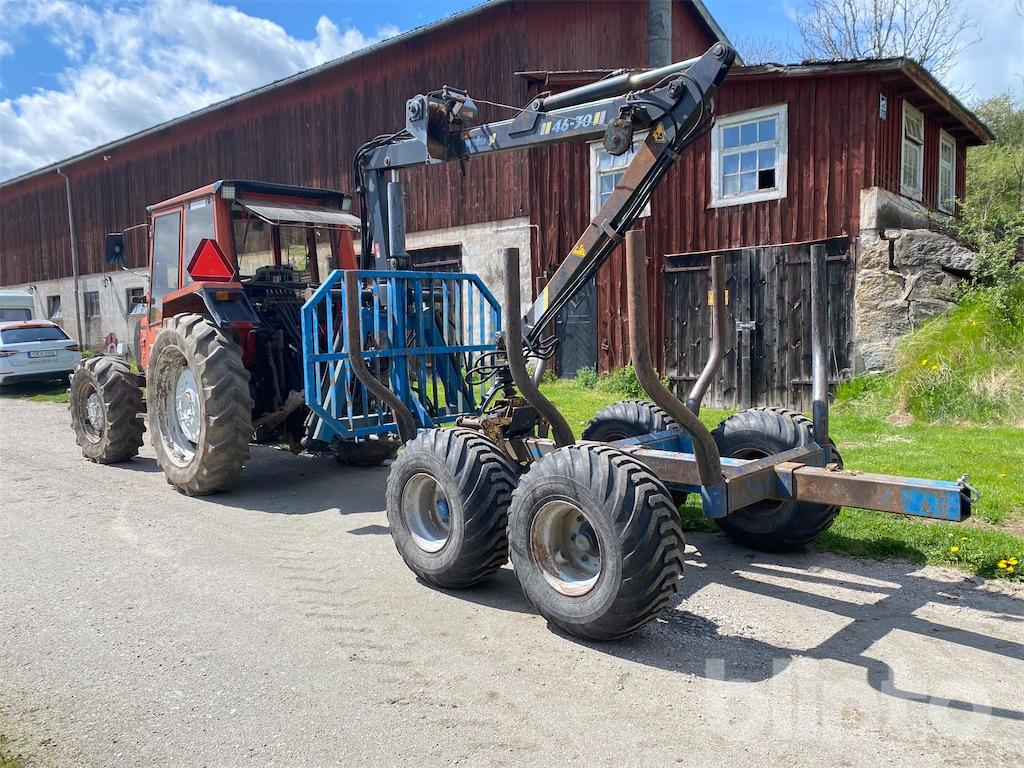 Traktor med skogsvag BM VOLVO-VALMET 505-4