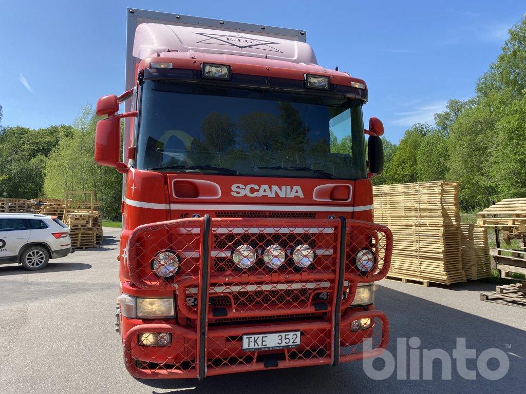 Skåpbil Scania 6x2