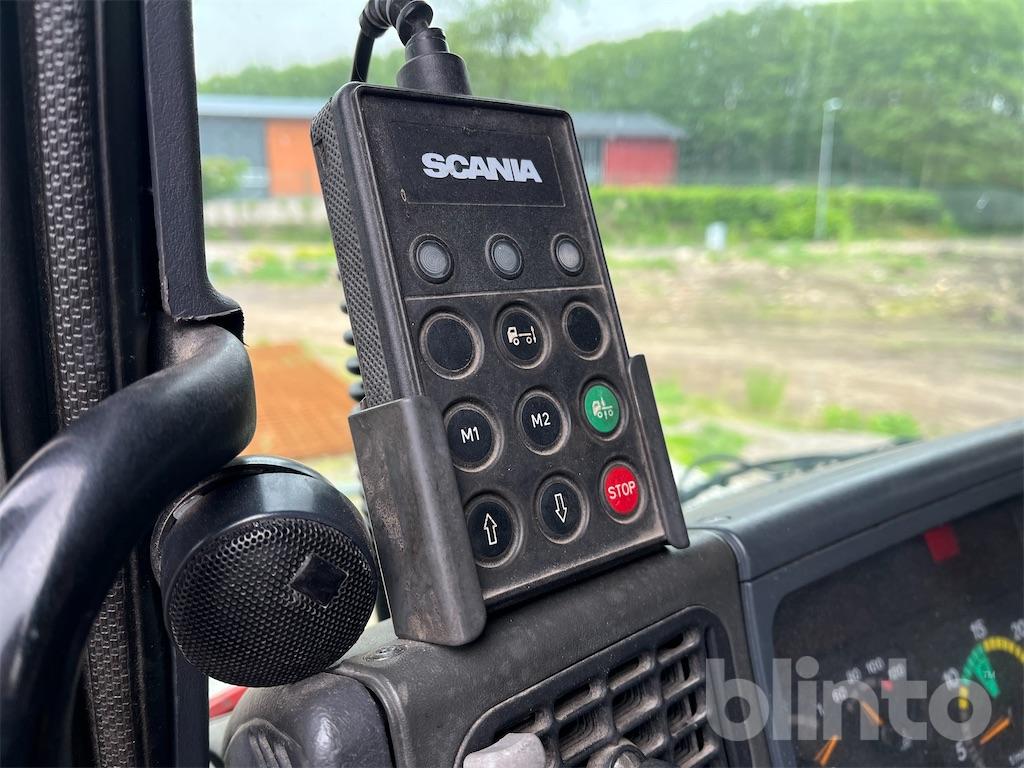 Lastbil Scania P124 6X2*4 Lastväxlare inkl. flak