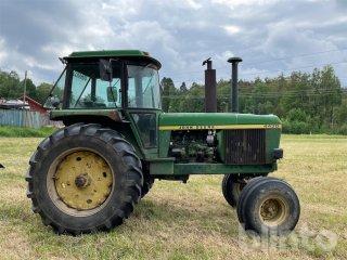 Traktor - JOHN DEERE 4430 | Blinto auktioner