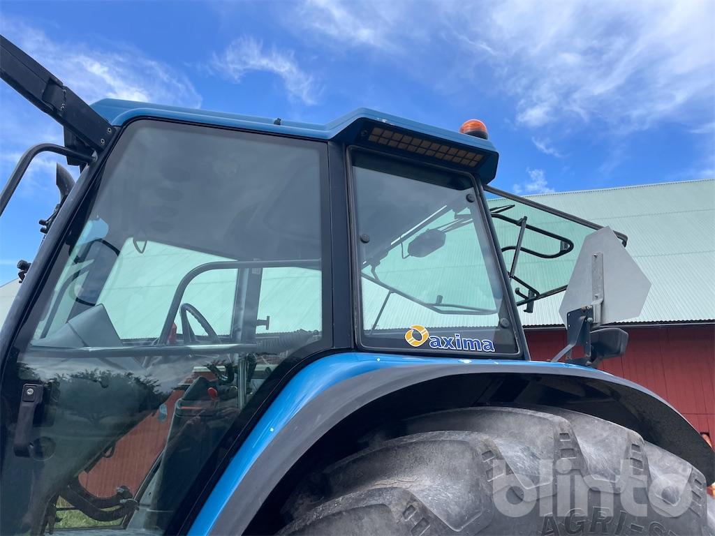 Traktor NEW HOLLAND 8560 4 WD