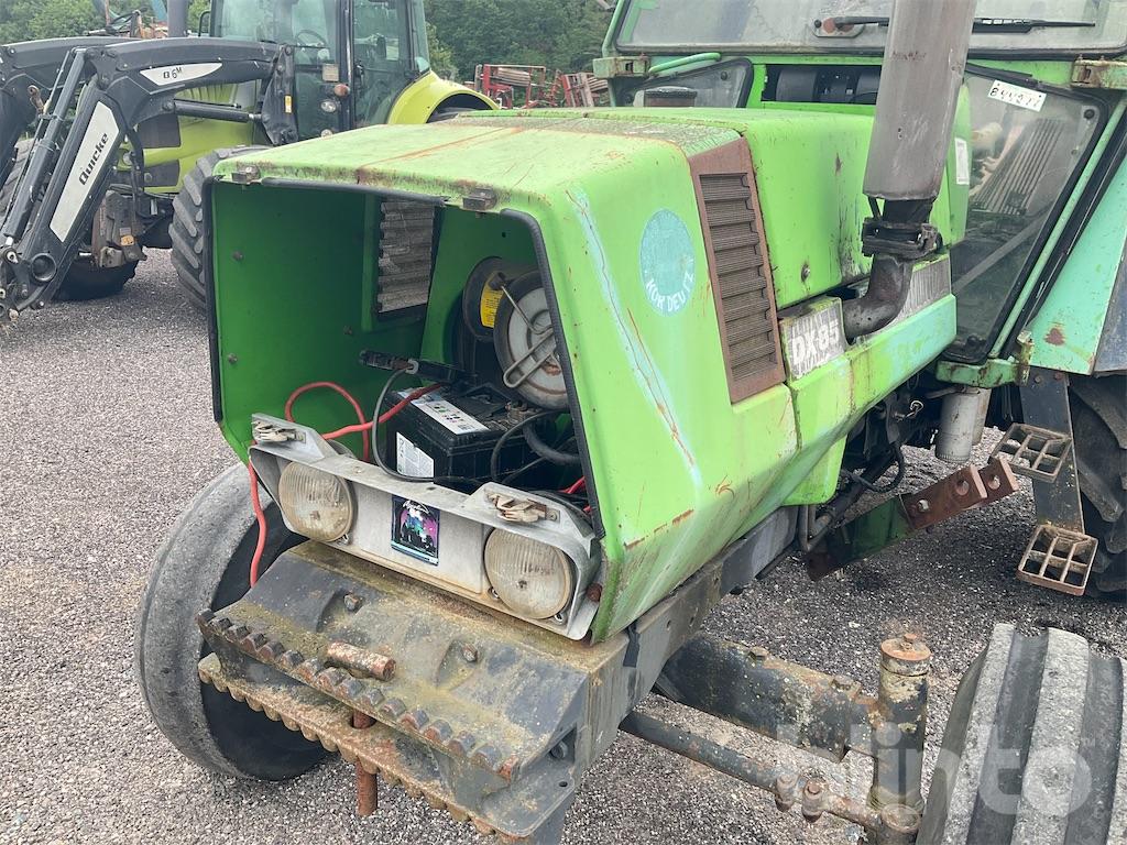 Traktor DEUTZ DX 85