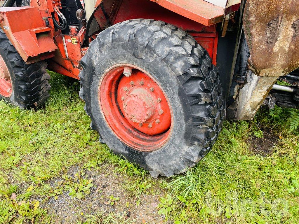 Traktorgrävare Huddig 760 (översynsbehov)