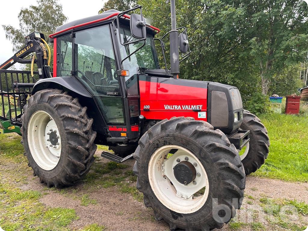 Traktor VALMET 600