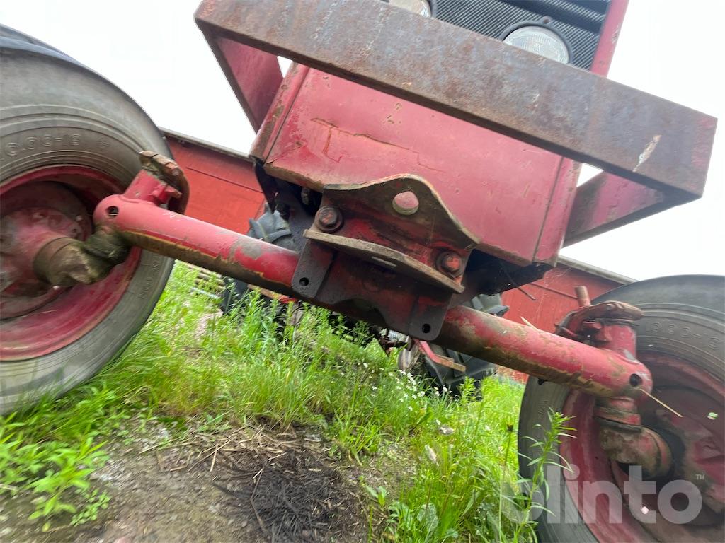 Traktor VOLVO-BM T 700 Reparationsobjekt