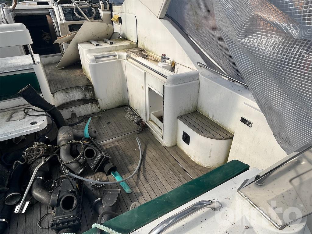 Båt Targa 39 Fairline Renoveringsobjekt