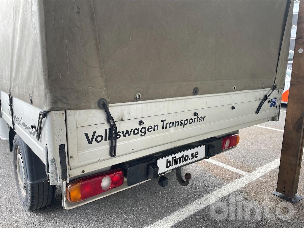 Lätt lastbil VOLKSWAGEN, VW  7J0 Transporter flakbil med kapell / Nybesiktigad!