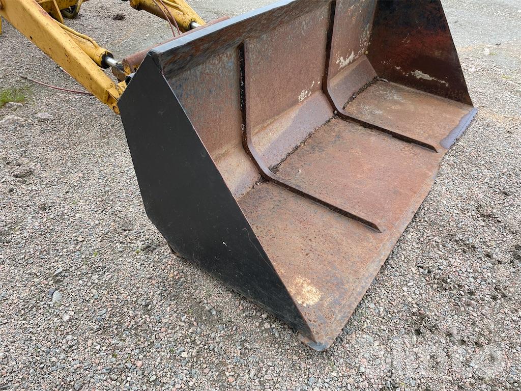 Frontlastare Ilsbo 1200 DHS Blinto Auktioner frontlastare-ilsbo-1200-dhs-blinto-auktioner