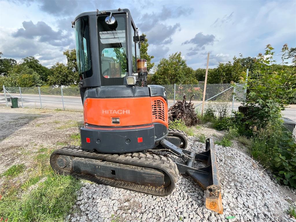 Bandgrävare 3.5 ton - Hitachi Zaxis ZX35U-2 CLR | Blinto auktioner