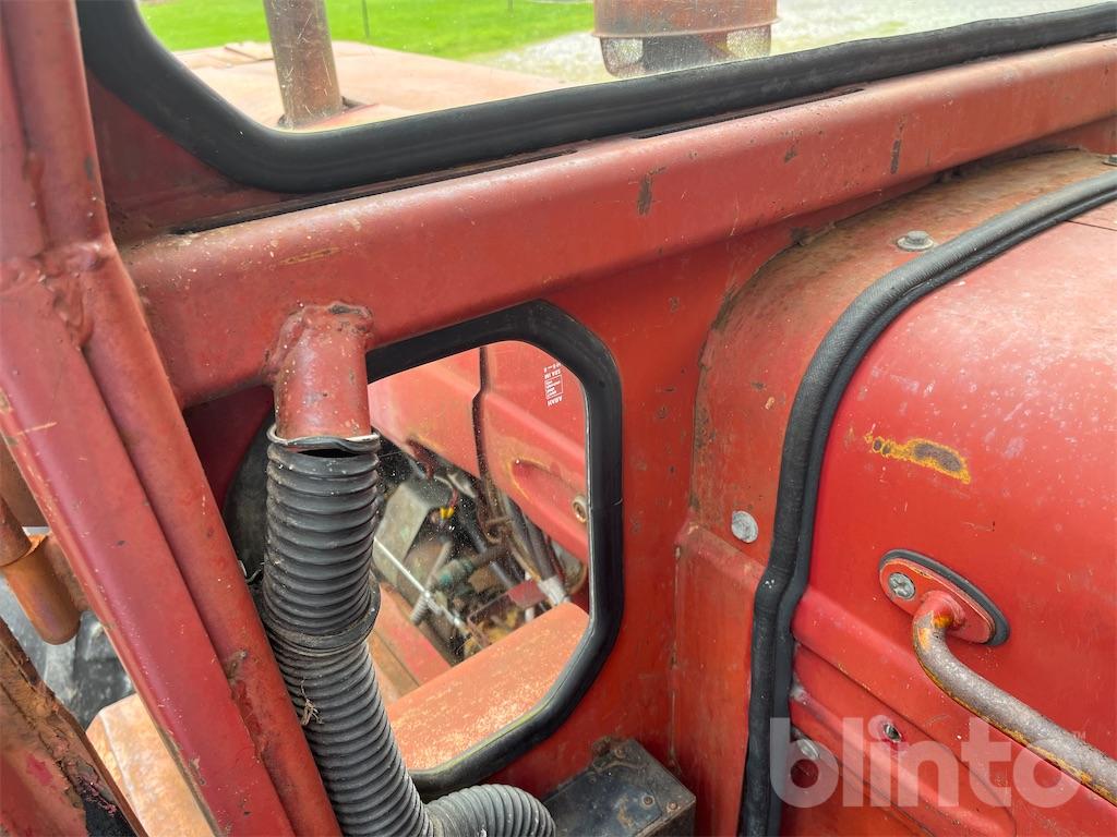 Traktor VOLVO-BM T 814 A