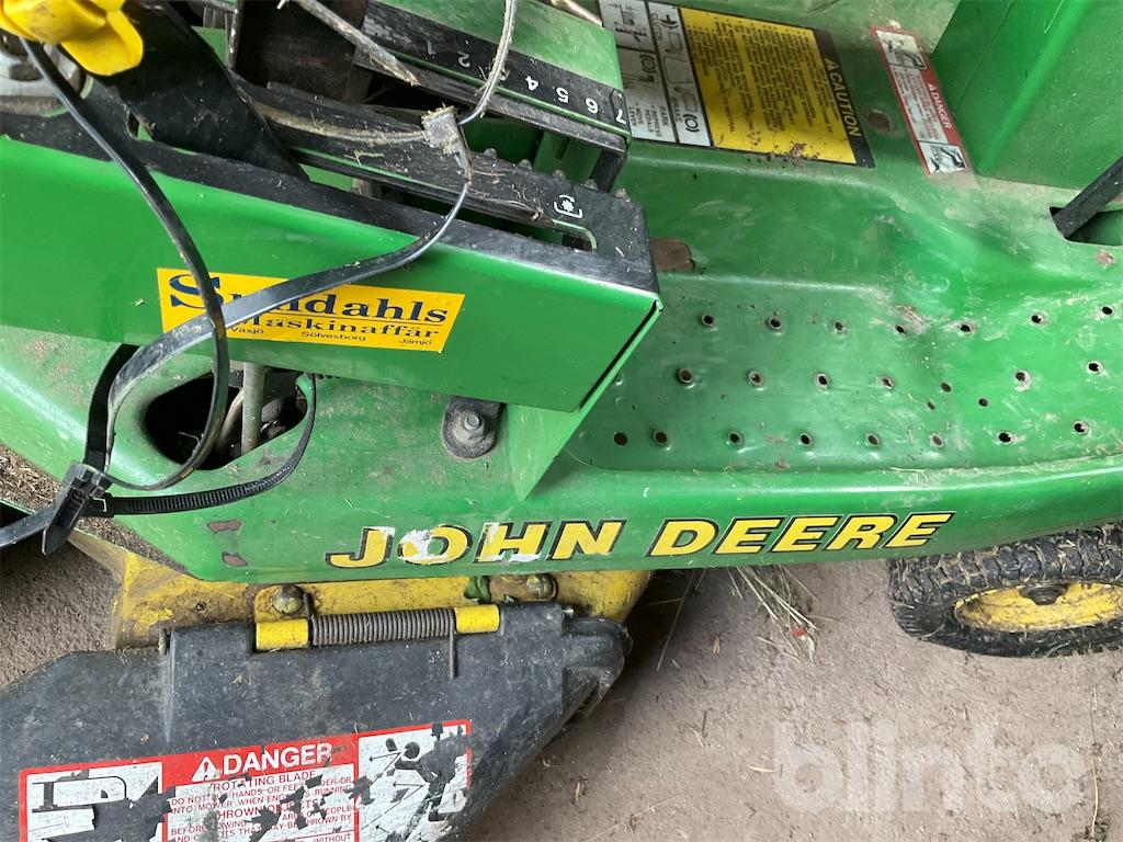 Åkgräsklippare John Deere RX63