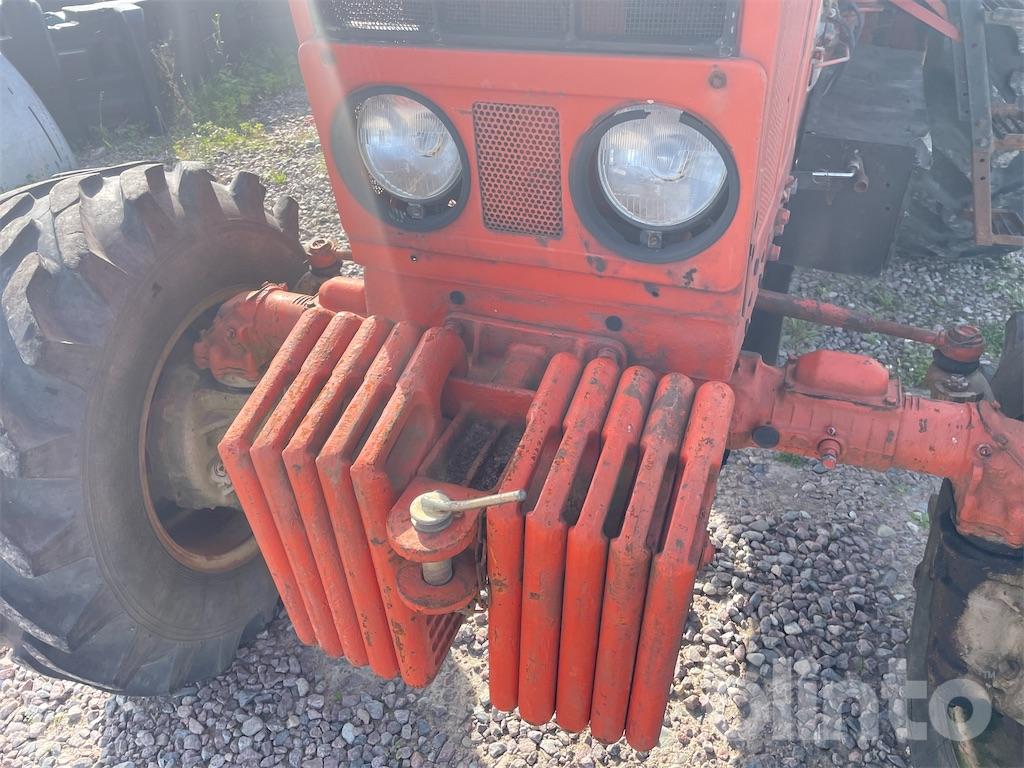 Traktor BELARUS MTZ 562