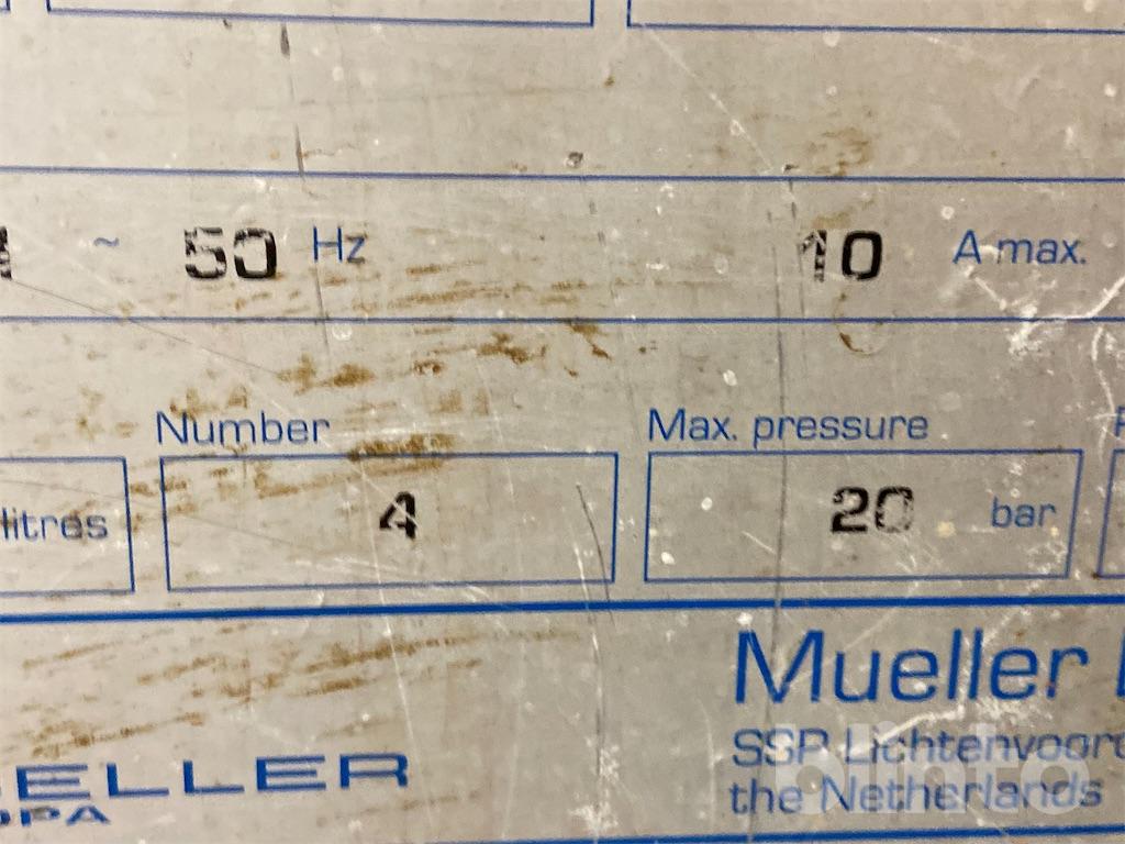 Mjölktank med div Mueller Europa 12 kubik