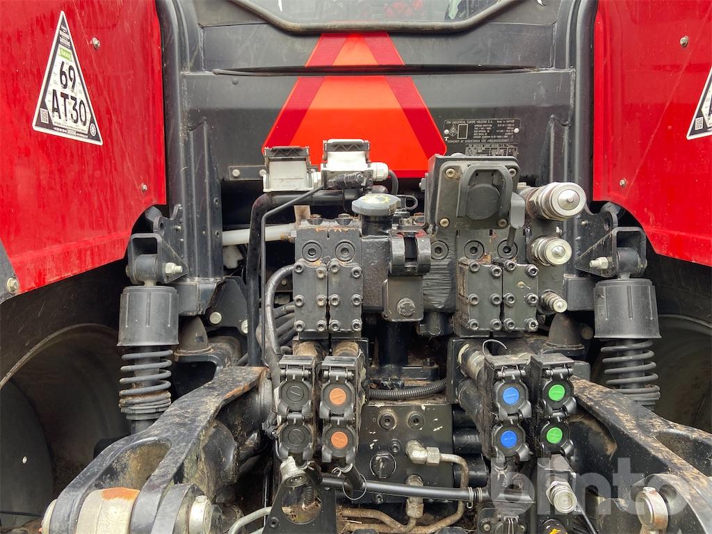 Traktor CASE IH OPTUM 300 CVX