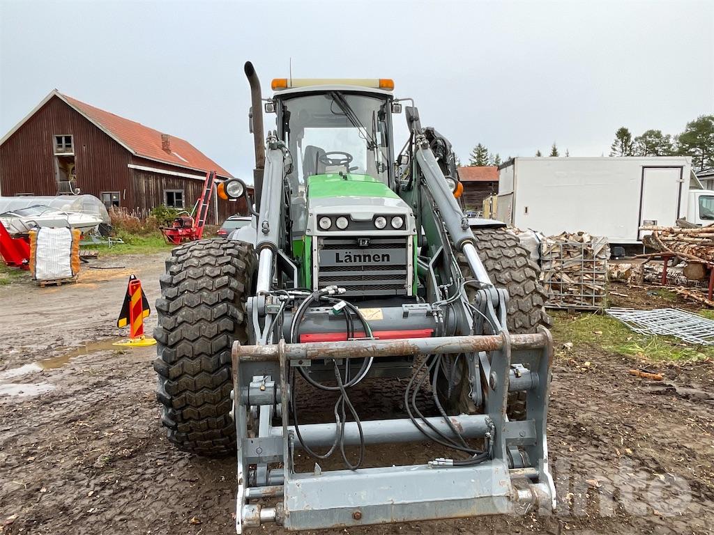 Traktorgrävare Lännen 8800E