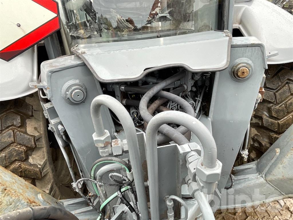 Traktorgrävare Lännen 8800E