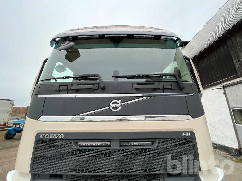 Dragbil Volvo FH420 6x2 Globetrotter