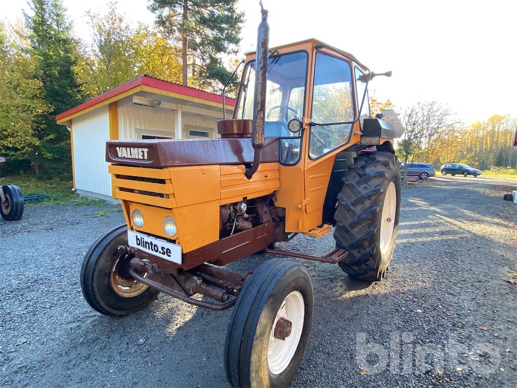 Traktor VALMET 502 Blinto Auktioner Traktor VALMET 502 Blinto Auktioner