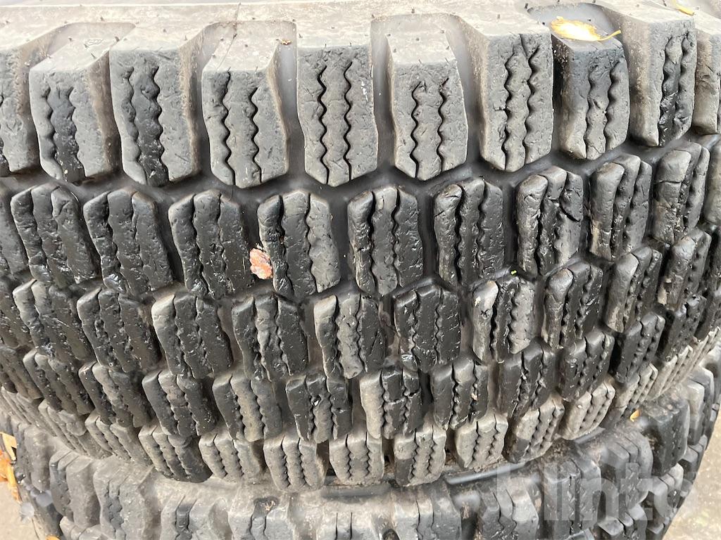 Däck - Bkt 17.5 R25 | Blinto auktioner