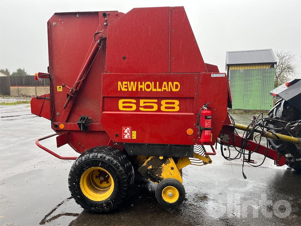 Rundbalspress - New Holland 658 | Blinto auktioner