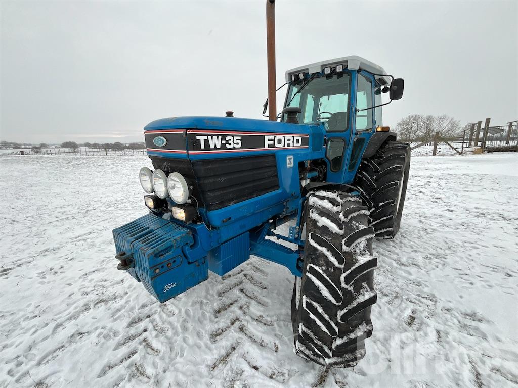 Traktor Ford TW35/II