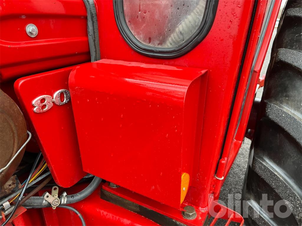 Traktor VOLVO-BM T 800 C