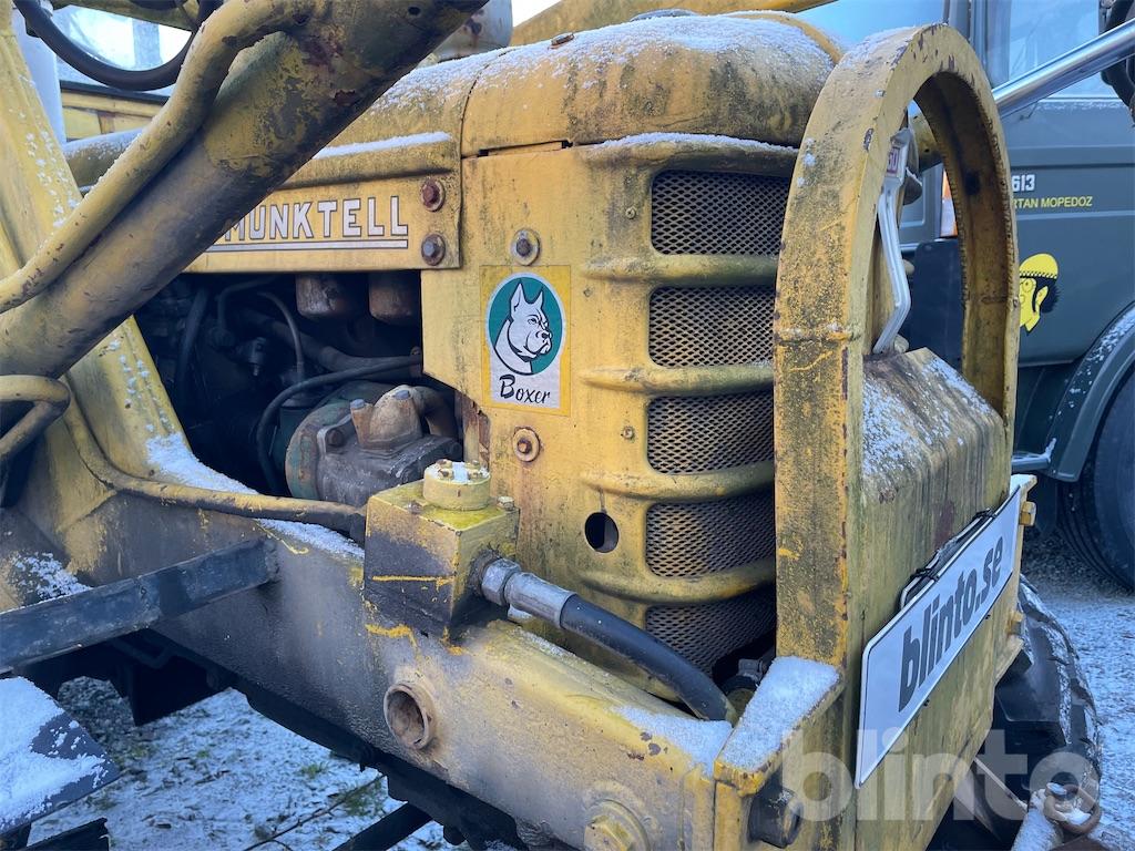 Traktor VOLVO BM 350 Boxer / med tippkärra och redskap