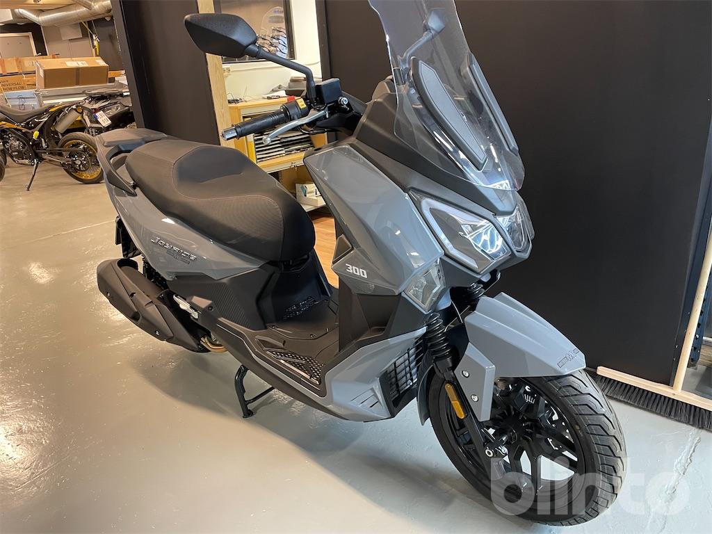 Vespa/moped/skoter Sym Joyride 300cc