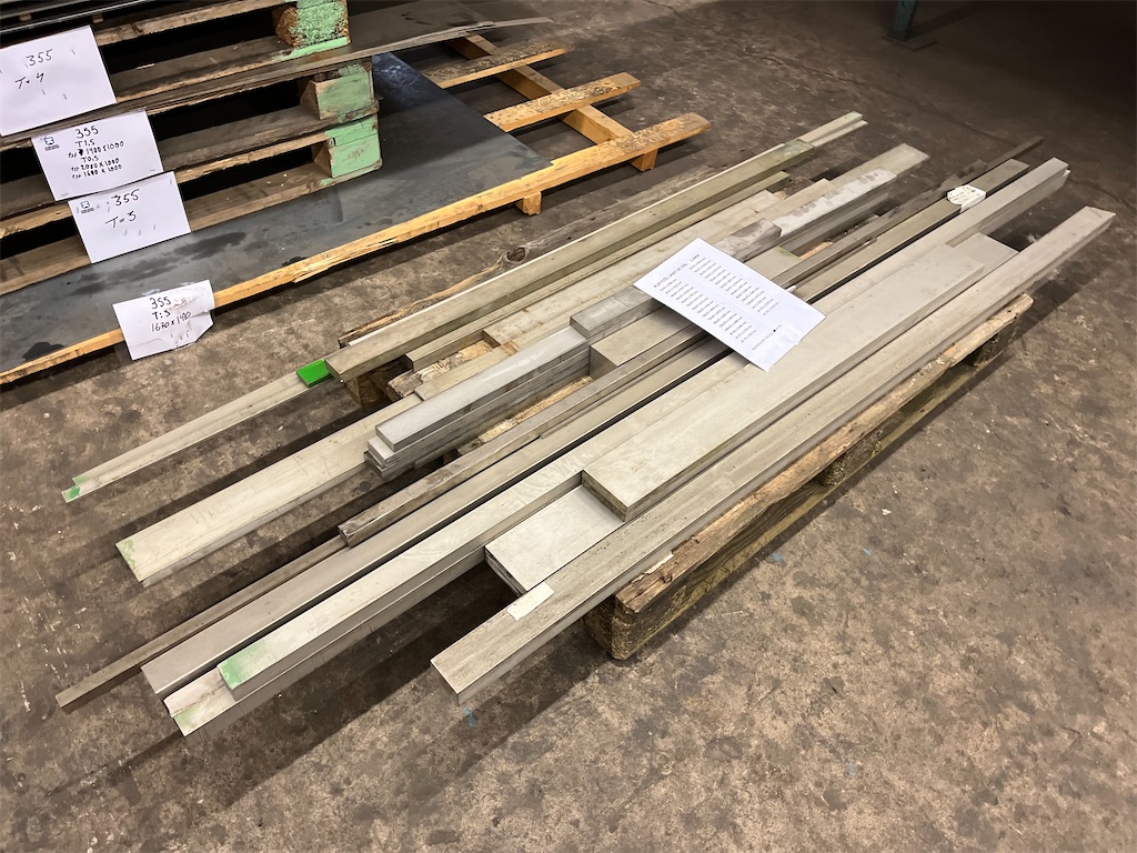 En pall Rostfritt - Ca 396kg | Blinto auktioner
